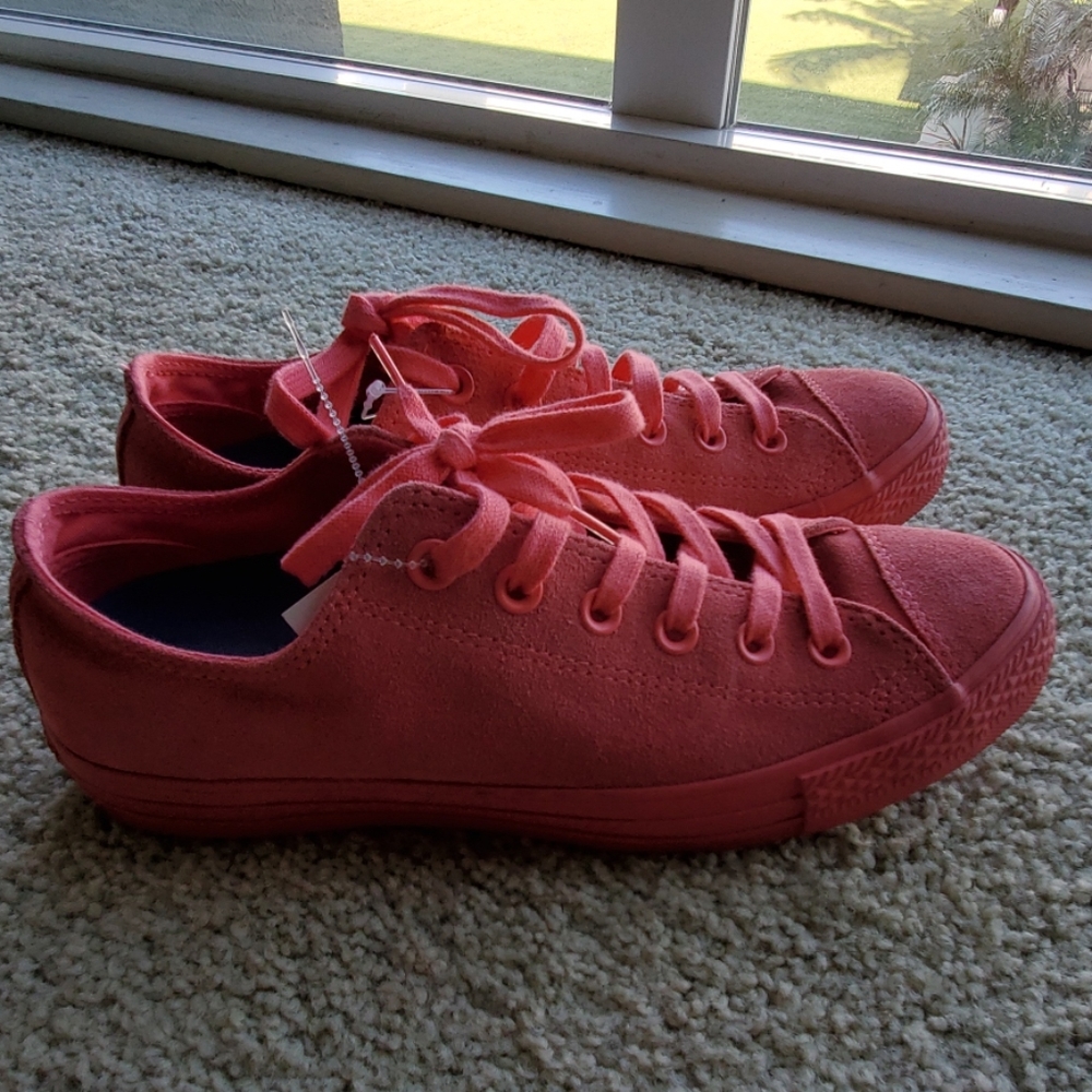 Converse size 7 mens